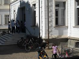 Sistema Bibliotecario Ovest Mantovano, Bettoni rientra part-time