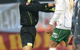 Arbitro minacciato e aggredito
Squalifiche pesantissime