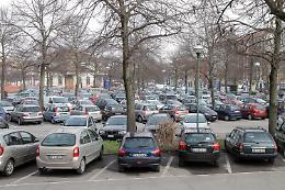 Parcheggiatori abusivi al Foro Boario