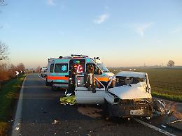 Frontale a Sesto sulla via Milano, tre ferite