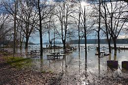 Il fiume cresce ma non fa paura