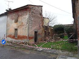 Maltempo, crolla un'abitazione