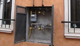 Rubavano acqua, luce e gas
con allacci illegali