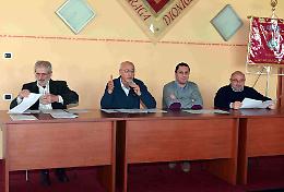 Avis, grido d'allarme contro la burocrazia 