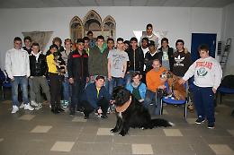 Gli allievi di Cr.Forma affascinati dalla pet therapy