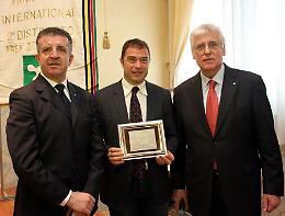 Antonio Rossi premiato alle Figlie di San Camillo