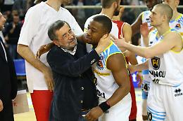 Vanoli batte Reggio 96-94 in un finale thrilling
