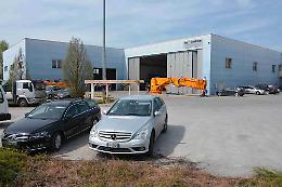 Sbarcano le gru della HS.Marine