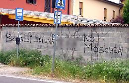 Moschea, insulti al sindaco
e frasi a sfondo fascista
