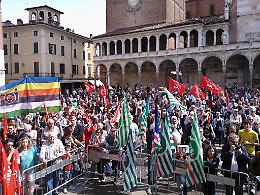 Liberazione, corteo affollato