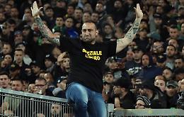 Dentro e fuori lo stadio la legalità non esiste più