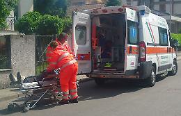 Lite, un 80enne bastona un ciclista 66enne