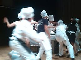 Ad eUROPA tEATRI di Parma ''Servi di cena'' progetto di formazione teatrale Nautai Teatro Laboratorio Lo spazio oltre Venerdì e sabato