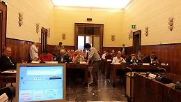 Ultimo consiglio provinciale: via libera al piano rifiuti, servizio idrico a Padania Acque