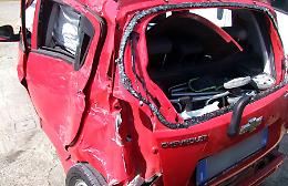 Auto contro un tir, sono gravi mamma e figlio di quattro anni