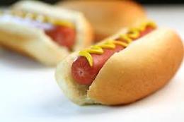 Gara di Hot dog e aperitivo in musica sabato a Corte de' Frati
