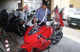 Furti in aziende di Chieve e razzia di moto nel Pavese, bloccati in quattro