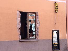 Le foto dopo il raid al bar Donida di Spino