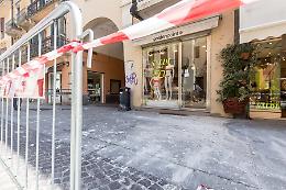 Calcinacci in corso Campi: le immagini