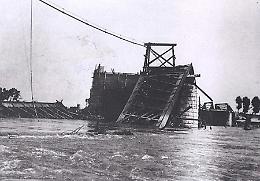 13 luglio 1944: bombardato il ponte sul Po. Fu ricostruito dopo quattro anni di lavoro