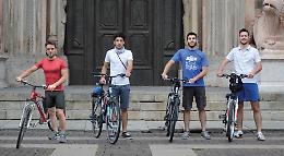 Quattro amici in bicicletta