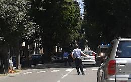 Ciclista travolto in via Ghinaglia, ferito un 67enne