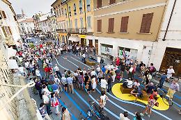 INAUGURATO CORSO GARIBALDI A COLORI