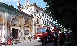 Crolla il tetto del bar caffè Turina