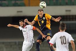 La Cremonese resiste 50 minuti, poi vince il Verona 3-0