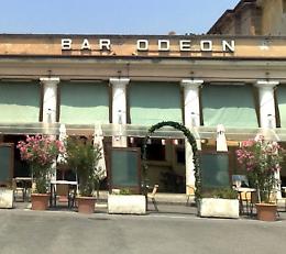 Non paga la consumazione al bar e il titolare gli spara in faccia