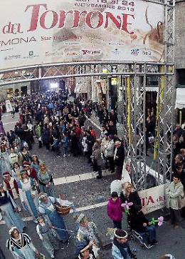 Torrone, è scontro sulla festa 