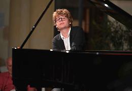 E la Bbc ‘ingaggia’ Kolesnikov