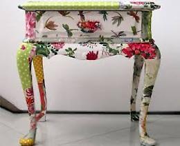 Creatività e dècoupage nelle mura a Pizzighettone