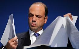 Alfano: 'Annullare la trascrizione delle nozze gay'