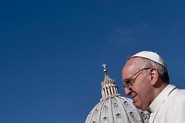 Papa: niente giustifica le persecuzioni