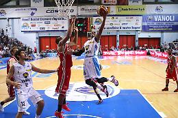 Vanoli a testa alta, Milano passa a Cremona 68 a 61