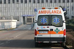 Precipita dal tetto di un capannone, è gravissimo