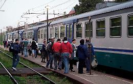 Halloween anche sui binari
Treno guasto, tutti a piedi