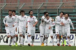Cremonese, vittoria di carattere a Como (3-1)