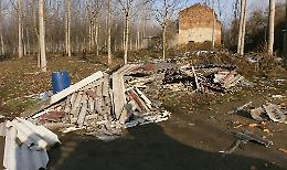 Abbandonati quintali di eternit