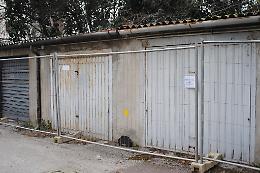 Amianto, 'isolati' i garage delle case di via Giusppina