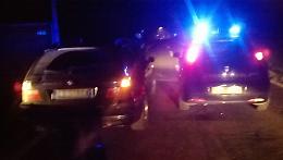 Sorpasso azzardato, centrano l'auto dei carabinieri