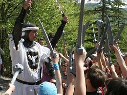  Il Castello Mascherato. A Carnevale, uno scherzo medievale