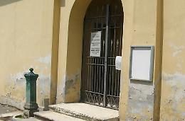 Nuovo furto al cimitero, da quello di Luignano sparisce una scala