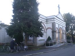 Banda del rame al cimitero, fuga a mani vuote