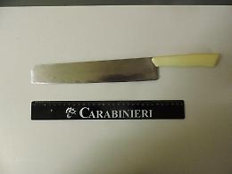 Lite tra vicini di casa, un arresto per minaccia e lesioni aggravate