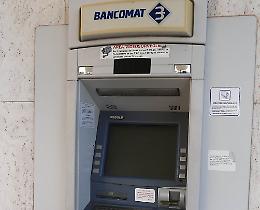 Assalto notturno al bancomat