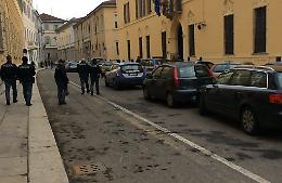 Scontri in via Mantova, inchiesta per tentato omicidio: 15 denunce