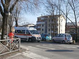 Donna investita sulle strisce