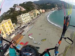 Fine settimana tra parapendio e deltaplani al Monterosso Meeting in Liguria